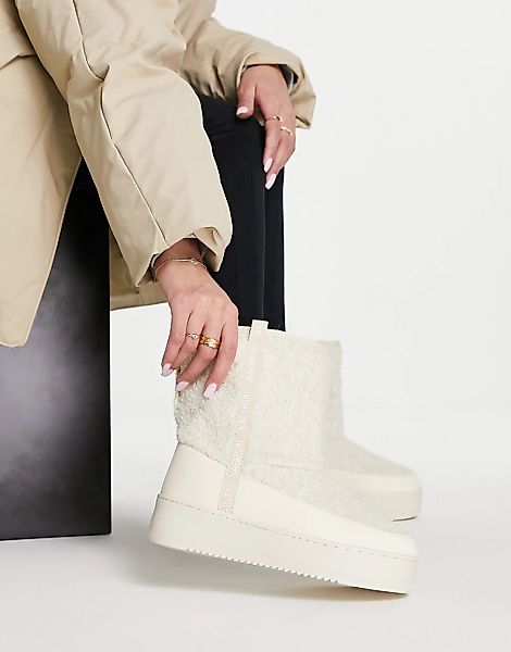 Napapijri – River – Stiefel in Creme-Weiß günstig online kaufen