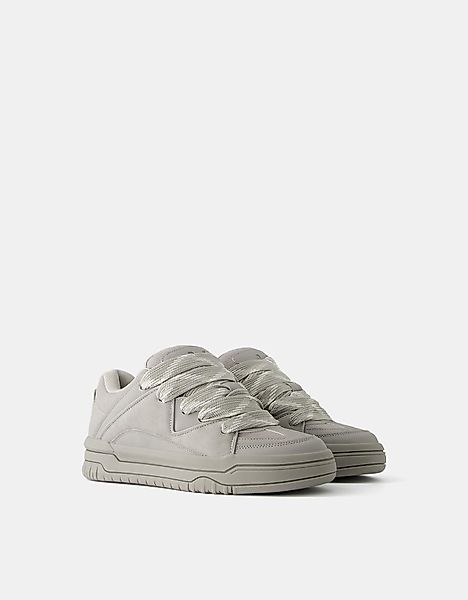 Bershka Skater Sneaker Mit Dicker Sohle Damen 38 Grau günstig online kaufen