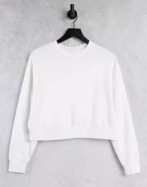 ASOS DESIGN – Kurz geschnittenes Sweatshirt in Weiß günstig online kaufen