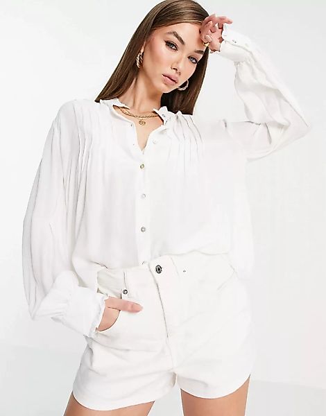 Mango – Hemd mit offenem Ausschnitt in Weiß günstig online kaufen