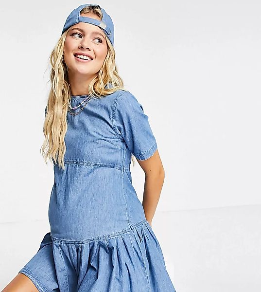 ASOS DESIGN Maternity – Gesmoktes T-Shirtkleid aus weichem Denim in mittler günstig online kaufen