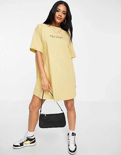 Night Addict – T-Shirt-Kleid in Camel-Braun günstig online kaufen