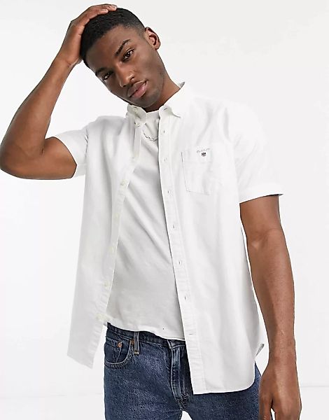 Gant – Kurzärmliges Oxford-Hemd in Weiß in regulärer Passform mit Markenlog günstig online kaufen