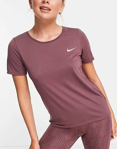 Nike – Run Division Dri-FIT – Kurzärmliges T-Shirt in Lila-Violett günstig online kaufen