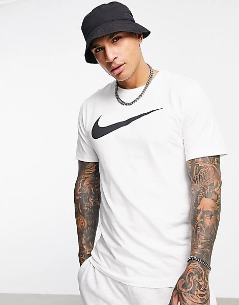 Nike – Weißes T-Shirt mit Swoosh-Logo günstig online kaufen