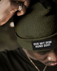 MoonWorks Strickmütze Herren Beanie mit Patch günstig online kaufen