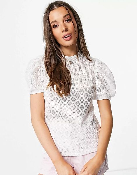 Pieces – Hochgeschlossene Bluse mit Puffärmeln in Creme-Weiß günstig online kaufen