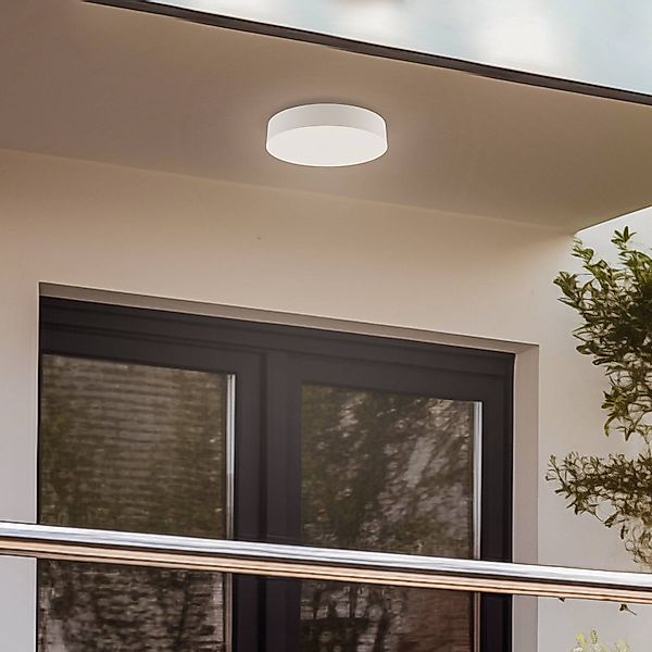 Lindby LED-Außendeckenlampe Lahja, weiß, Sensor, IP65 günstig online kaufen