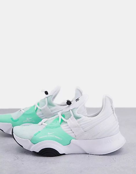 Nike Training – SuperRep Groove – Sneaker in Weiß und Minzgrün günstig online kaufen