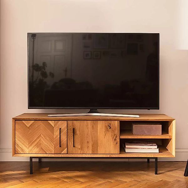 TV Lowboard mit Türen aus Wildeiche Massivholz Skandi Design günstig online kaufen