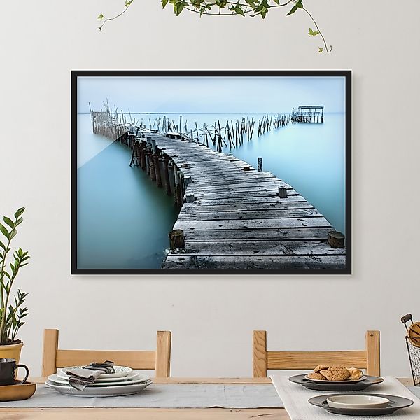 Bild mit Rahmen - Querformat Der Hafen von Carrasqueira günstig online kaufen