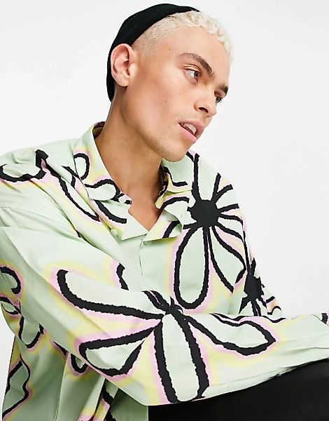 ASOS DESIGN – Kastiges Oversize-Hemd mit großem Blumenmuster-Grün günstig online kaufen