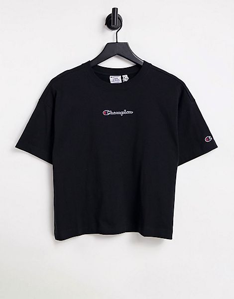 Champion – Kastiges T-Shirt in Schwarz mit kurzem Schnitt und kleinem Logo günstig online kaufen