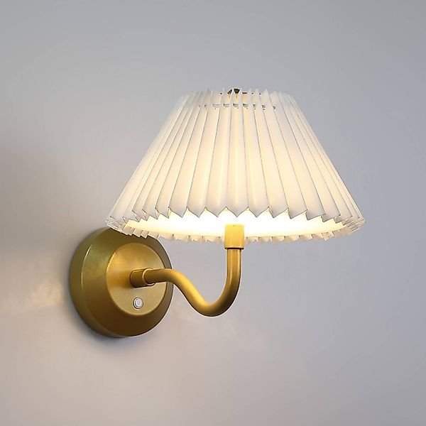 LED-Akku-Wandlampe DANISH, Ausladung 25 cm goldfarben Metall günstig online kaufen