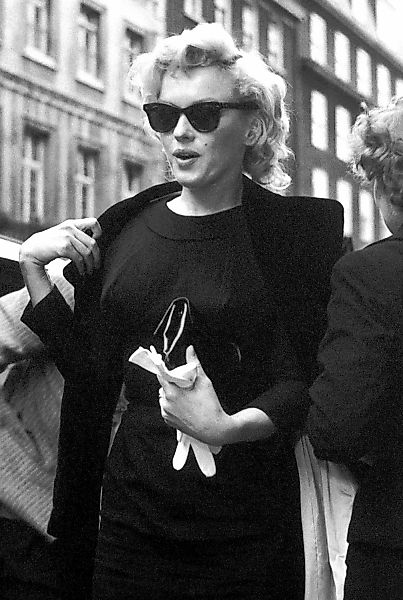 queence Acrylglasbild "Sunglasses", Schwarz-Weiß-Frau-Stars-Portrait-Foto-F günstig online kaufen