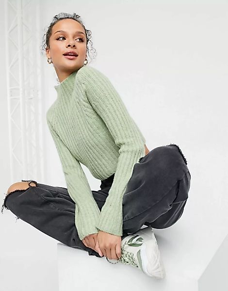 Monki – Celine – Gerippter Pullover in Salbeigrün günstig online kaufen