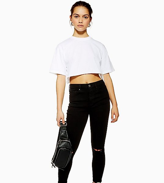 Topshop Petite – Jamie – Zerrissene Jeans mit engem Schnitt in Schwarz günstig online kaufen