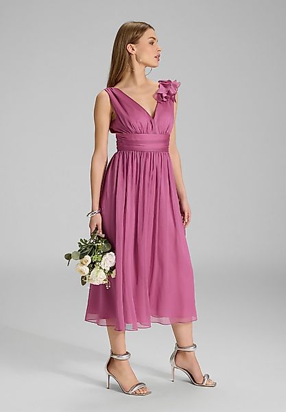 SWING Cocktailkleid Taillierter Schnitt mit ausgestelltem günstig online kaufen