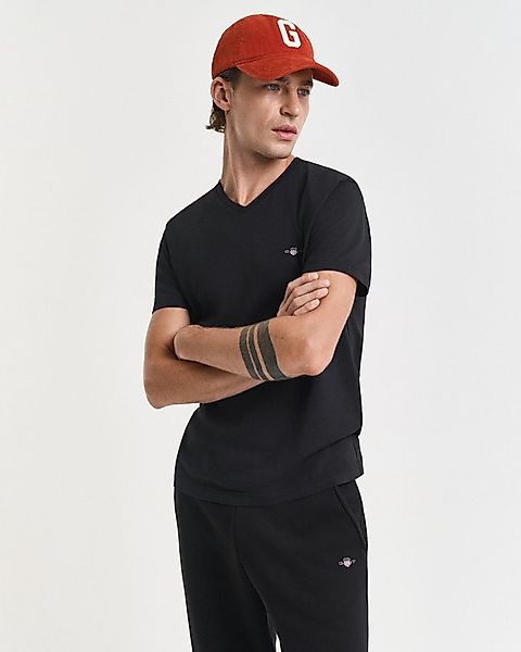 Gant T-Shirt SLIM SHIELD V-NECK T-SHIRT mit einer kleinen Logostickerei auf günstig online kaufen