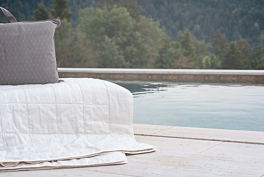 Hefel Naturfaserbettdecke »Travel Lite Opulence«, extraleicht, (1 St.) günstig online kaufen