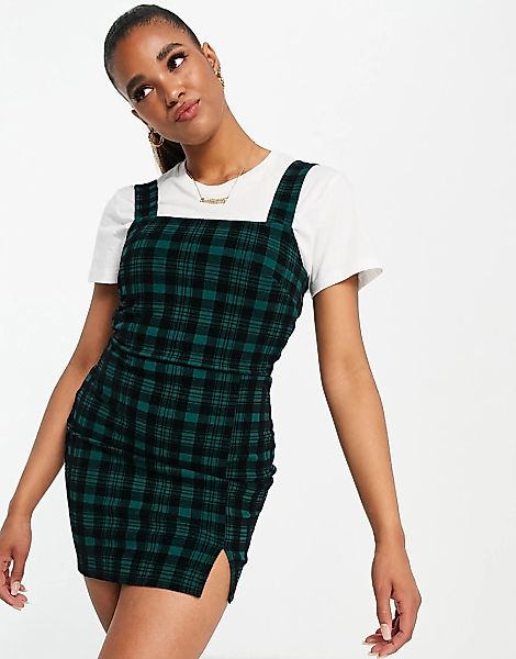 Miss Selfridge – Mini-Latzkleid aus grün kariertem Samt-Mehrfarbig günstig online kaufen