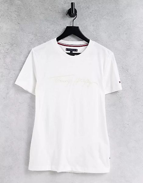 Tommy Hilfiger – T-Shirt in Weiß mit farblich abgestimmtem Logo günstig online kaufen