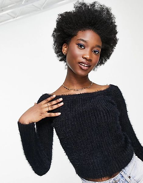 Lola May – Flauschiger Pullover in Schwarz günstig online kaufen