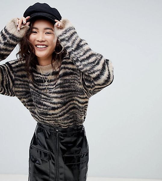 Na-kd – Flauschiger Pullover mit Tiger-Motiv, in Braun günstig online kaufen
