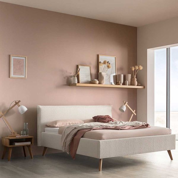 Polster Bett Boucle Creme im Skandi Design Vierfußgestell aus Holz günstig online kaufen