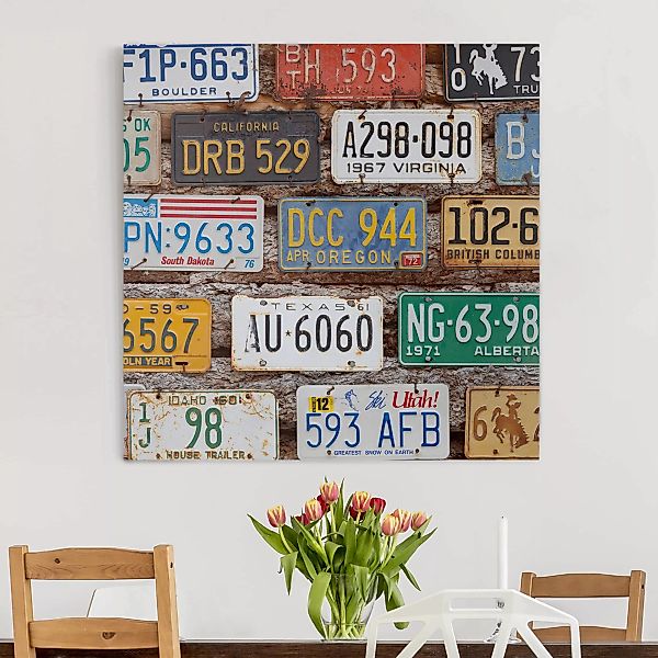 Leinwandbild Spruch - Quadrat Amerikanische Nummernschilder auf Holz günstig online kaufen