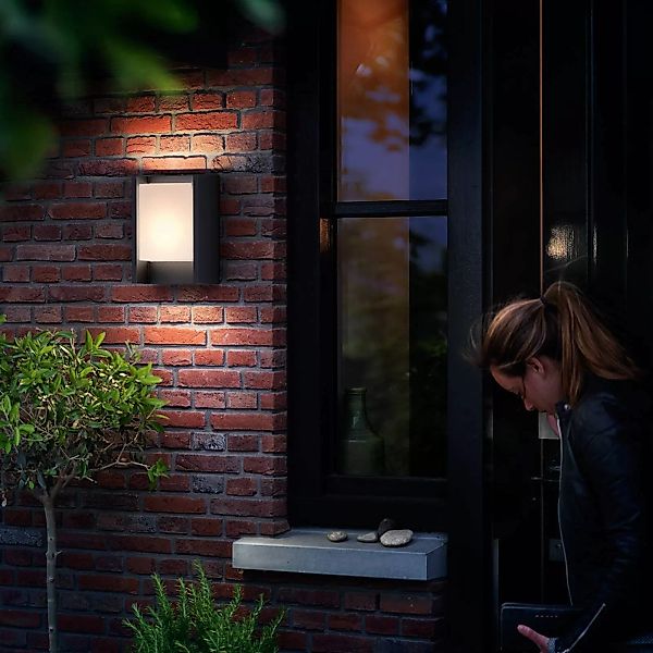 Philips LED-Außenwandleuchte Arbour 1-fl., 2.700 K günstig online kaufen
