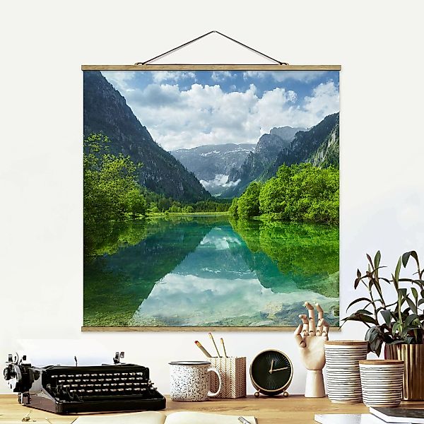 Stoffbild Berge mit Posterleisten - Quadrat Bergsee mit Spiegelung günstig online kaufen