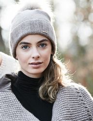 CAPO Strickmütze Strickmütze, Kaschmir Kunstfellpompon (1-St) günstig online kaufen