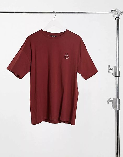 New Look – T-Shirt mit Gesicht-Print in Marineblau-Rot günstig online kaufen