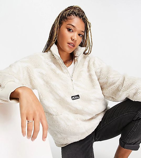 Quiksilver – Pullover aus strukturiertem Teddy-Fleece in Beige mit 1/4-Reiß günstig online kaufen