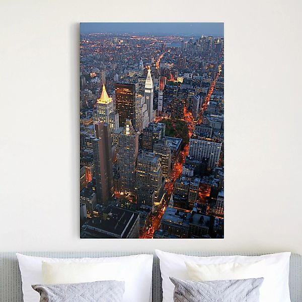 Leinwandbild - Hochformat Manhattan Lights günstig online kaufen