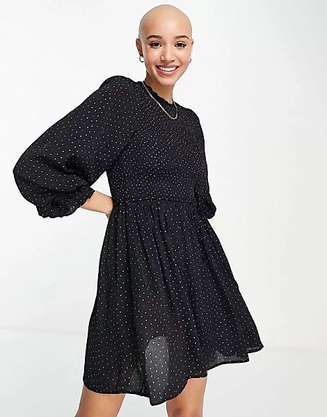 Miss Selfridge – Gesmoktes Minikleid mit mehrfarbigem, kleinem Punktemuster günstig online kaufen