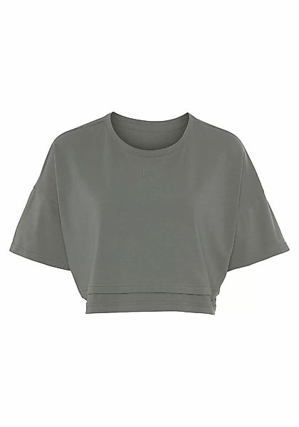 LASCANA Kurzarmshirt, mit kastigem Schnitt und Lagen-Look günstig online kaufen