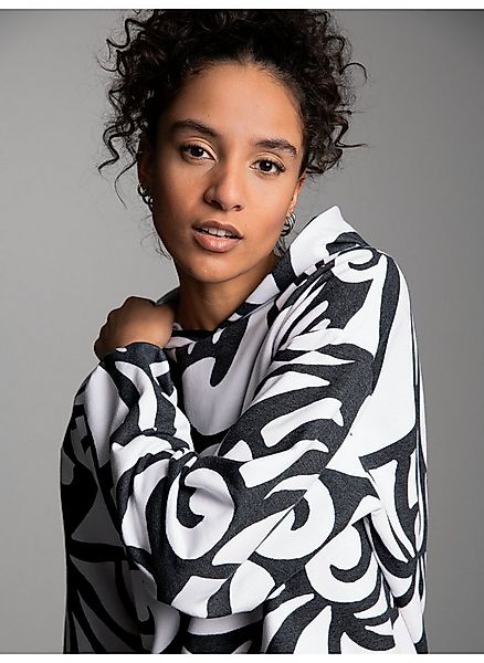 Trigema Kapuzensweatshirt TRIGEMA Hoodie mit abstraktem Allover-Print günstig online kaufen