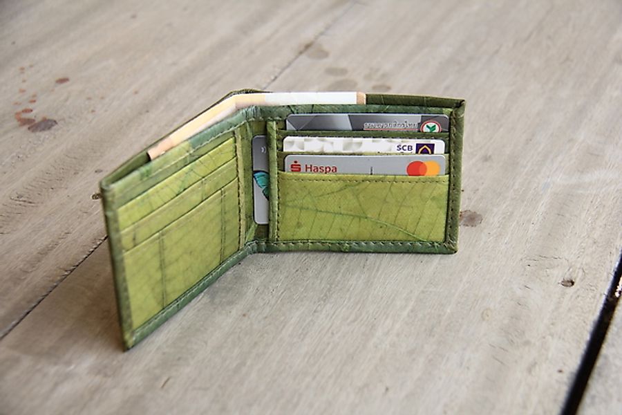 Portemonnaie Aus Laminierten Blättern In Grün, 1-fach Gefaltet günstig online kaufen