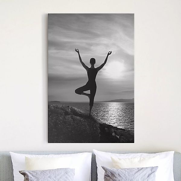 Leinwandbild - Hochformat Yoga schwarz weiss günstig online kaufen