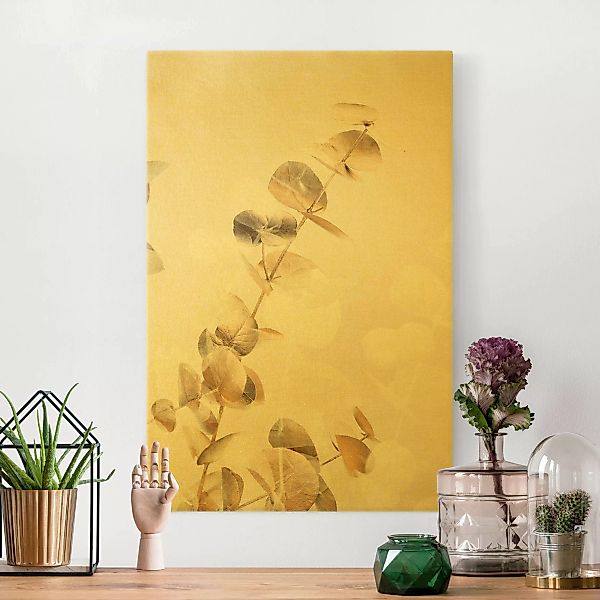 Leinwandbild Gold Goldene Eukalyptuszweige mit Weiß I günstig online kaufen