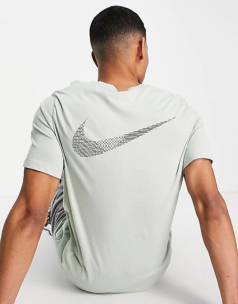 Nike Running – Run Division Dri-FIT – T-Shirt in Minzgrün günstig online kaufen