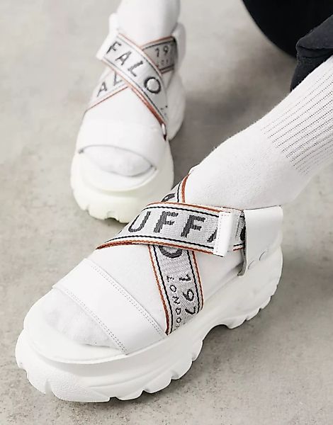 Buffalo – Klobige Sandalen aus weißem Leder günstig online kaufen