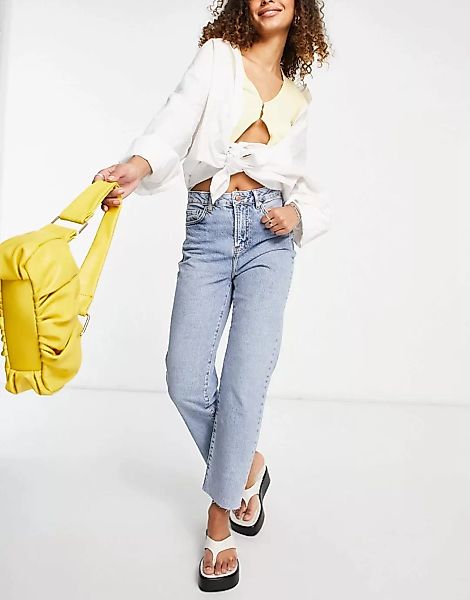 New Look – Jeans in Hellblau mit geradem Bein und Fransensaum günstig online kaufen