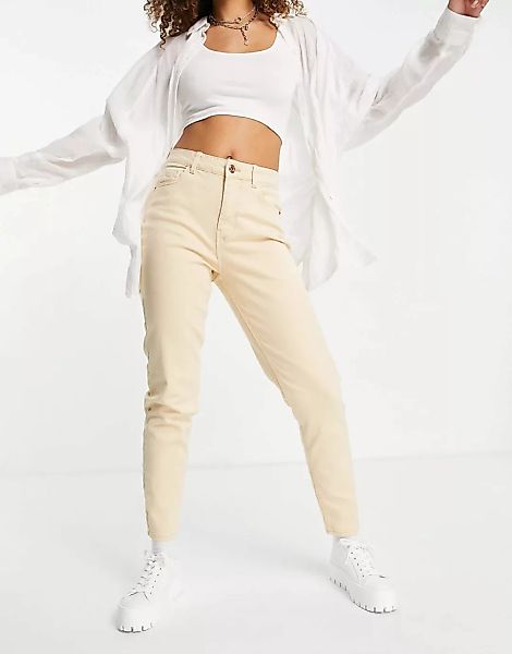 Pieces – Mom-Jeans mit hohem Bund in Beige-Weiß günstig online kaufen