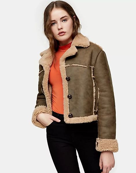 Topshop – Kurz geschnittene Jacke aus Kunstleder und Lammfellimitat in Khak günstig online kaufen