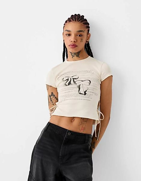 Bershka T-Shirt Mit Kurzen Ärmeln Schleifen Und Print Damen Xs Grbrochenes günstig online kaufen
