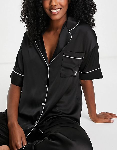 River Island – Kurzärmliges Pyjama-Hemd aus Satin in Schwarz mit farblich a günstig online kaufen