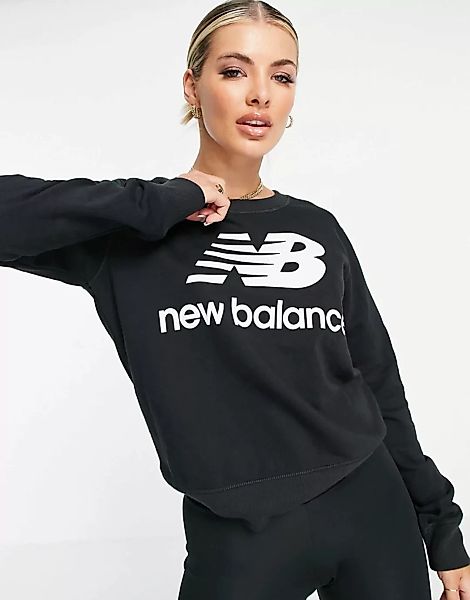 New Balance – Sweatshirt in Schwarz mit großem Logo günstig online kaufen